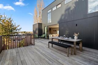 Luxury Living with Views -By KOSH BNB - Hamilton - 3