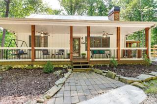 Cozy Ellijay Cabin Hot Tub, Yard, and Resort Access - Ellijay - 8
