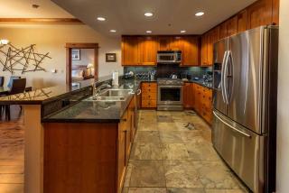 Big Horn Lodge 403 by East West Hospitality - Truckee - 8