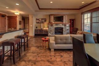 Big Horn Lodge 403 by East West Hospitality - Truckee - 7