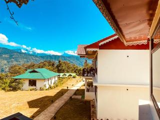 Emaho Boutique Resort - Dentam - 8