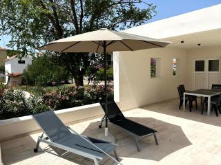 Ferienhaus FILI Insel Murter mit privaten Pool und großer Terrasse - Murter - 1