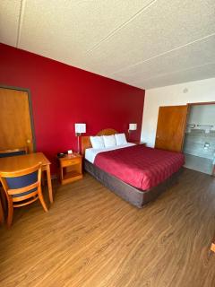 Econolodge inn and suites - 6