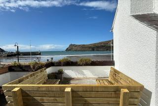 Stunning beach house with garage - 9