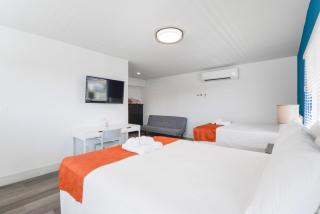 Family Friendly Beach Escape with pool and parking - M41 - Hollywood - 6