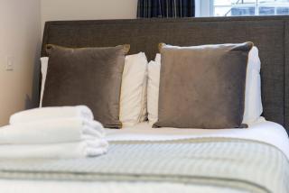 Dragon Suites - Edinburgh City Centre 2 Bed Apartment - 4