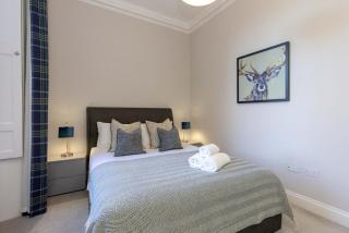 Dragon Suites - Edinburgh City Centre 2 Bed Apartment - 2