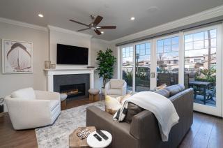 1225 W Balboa Blvd A - 6