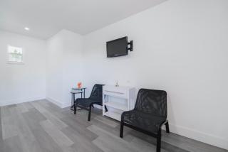 Serene Studio by the Beach with pool - M34 - Hollywood - 5