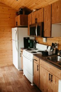 The Boat Haus A Montana Tiny Cabin Forest Retreat - Lakeside - 1