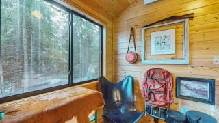 The Camp Haus A Montana Tiny Cabin Forest Retreat - Lakeside - 2