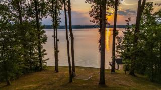 Luxury Lakefront Retreat-Secluded, Hot Tub, Dock, Sunset View - Lakeview - 6