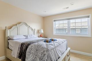 Spacious 3BR Condo Near Ventnor Beach - 6