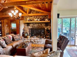 Lake Escape To An Elegant 4 Br Home - Huddleston - 3