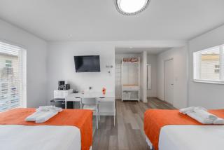 Studio with Balcony and Parking - M47 - Hollywood - 9