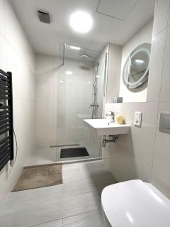 Veľkometrážny 1-izbový apartmán - Bratislava - 5