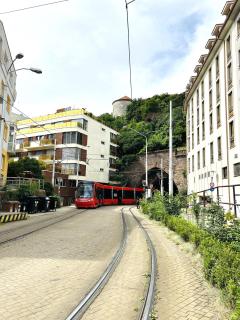 Veľkometrážny 1-izbový apartmán - Bratislava - 1