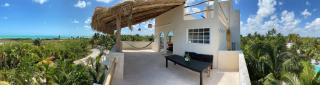 La Casa del Sol Beachfront - El Cuyo - 3