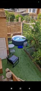 ++++ CENTRAL STUDIO RENOVE 200 m plage et 300 m de la rue piétonne ++++ - 8