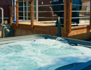 ᨒ Hot Tub - Fire Pit - Game Lounge - Fenced Yard ᨒ - 0