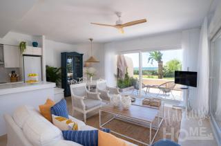 Beachfront Elviria II,Sea views, lovely terrace and pool - 9