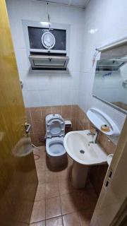 Tobby's - Cozy stay in the heart of Sharjah with balcony - for families only or executive ladies - with 2 shared washrooms - Schardscha - 7