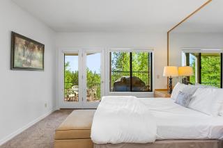 Snowcap Escape at Mount Bachelor Village Resort with Pool and Hot Tub - Bend - 7