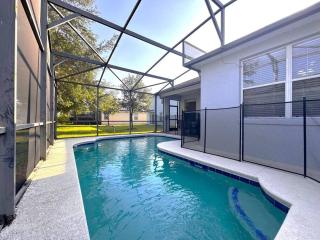 Amazing 4Bd Home with Private Pool Near Parks 160 - Haines City - 3