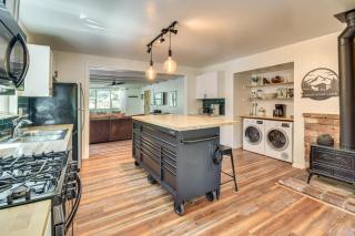 Cozy Retreat with Deck about 2 Mi to Pinecrest Lake! - Strawberry - 1