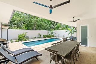 4-BD Home with Pool Walk to Beach - Tempate - 8