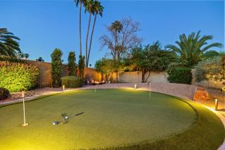 Stylish Home W Hot Tub, Heated Pool & Game Room - Phoenix - 5