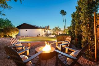 Stylish Home W Hot Tub, Heated Pool & Game Room - Phoenix - 6
