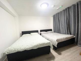 THE ROYAL BOUTIQUE HEATHROW LODGE by LONDON - 6