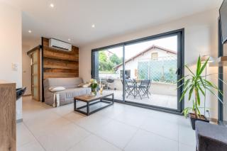 Joli T1 Bis avec Chambre - Cuisine - Salle de Bain - 2