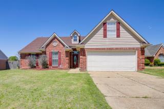 Large Backyard Peaceful Home in Southaven! - Southaven - 8