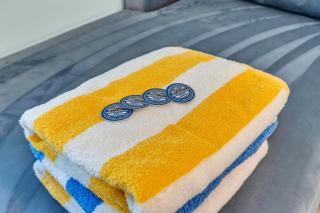 6-Min Walk to Asbury Park & OG Main St - Updated & Cozy Apartment in Historic Ocean Grove - Fire Pit & Patio - Fast Wi-Fi - 2