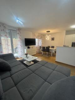 Apartment Dalmatinos SPLIT Znjan - Split - 0