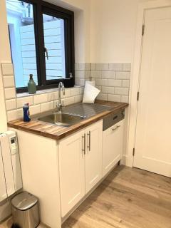 Luxury Town Centre Apartment - 7