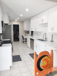 The Playful Pelican - Cape Coral - 8