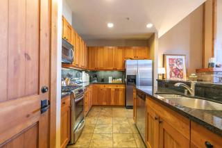 Big Horn Lodge 511 by East West Hospitality - Truckee - 9
