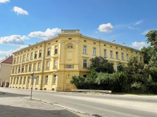 Unique family home next to fortress & free parking - Novi Sad - 0