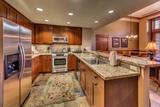 Catamount Lodge 103 by East West Hospitality - Truckee - 9
