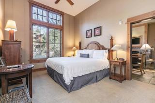 Catamount Lodge 103A by East West Hospitality - Truckee - 0