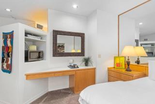 Alpine Studio at Mount Bachelor Village Resort with Pool and Hot Tub - Bend - 1