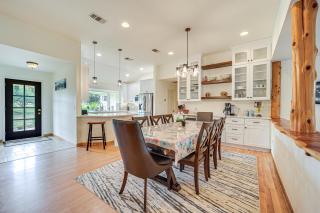 Pin Oak Farmhouse with Patio in Dripping Springs - 3