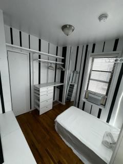 FANCY APT SUBWAY CROSSING STREET - Best Location - Long Island City - 4