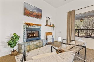 Sedona Bliss Estates -Sleeps 16- Hot Tub - 1
