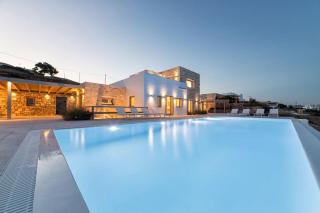 Crystal Blue 4BR with infinity pool by JJ Hospitality - Kampos Paros - 0