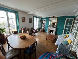 Charme Hausmanien vue parc 4 rooms famille métro 6 - París - 2