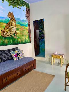 Toucan House Sleeps 6 - with AC & Jacuzzi! - Alto Paraíso de Goiás - 3
